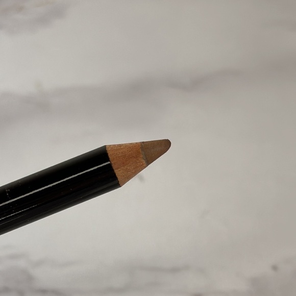 Givenchy Eyebrow Pencil in 02 Blonde - Picture 5 of 5